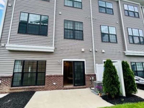 32 Harvest Way, Little Falls, NJ 07424