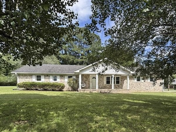 141 Doak Rd , Manchester, TN 37355