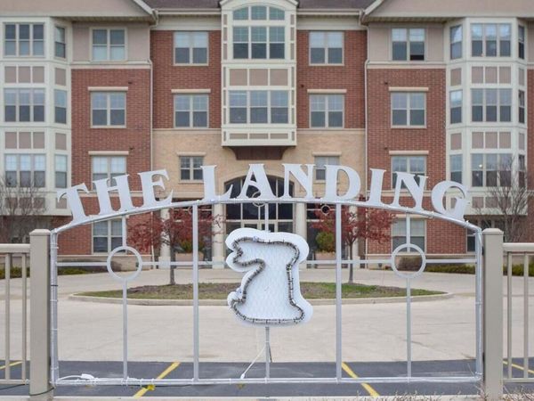 4130 S Lake DRIVE, Unit 278, Saint Francis, WI 53235