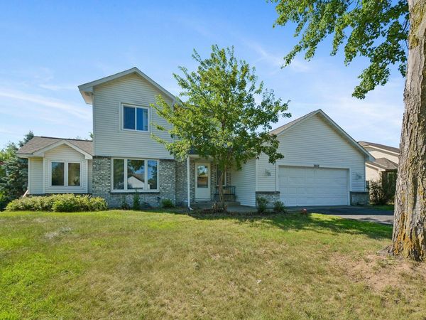 9142 Woodhall Crossing N, Brooklyn Park, MN 55443