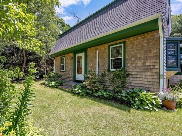 22 Whimbrel Dr, Bourne, MA 02534