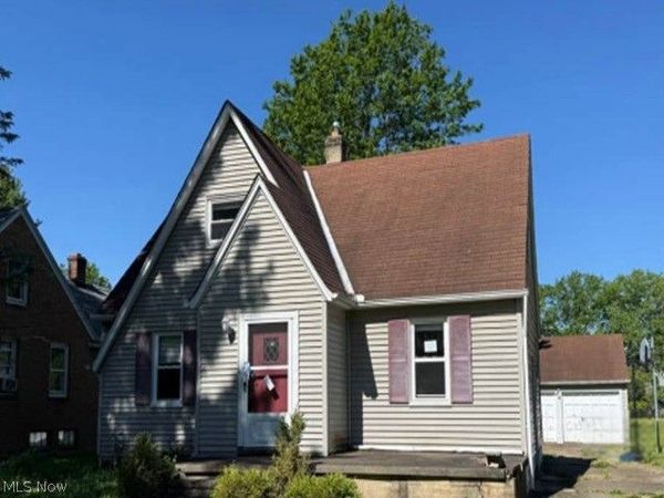 6926 Mckenzie Road , Olmsted Falls, OH 44138