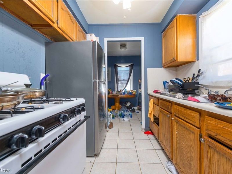 898 Wayside Road, Cleveland, OH 44110 Photo 11