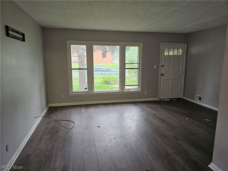 898 Wayside Road, Cleveland, OH 44110 Photo 9