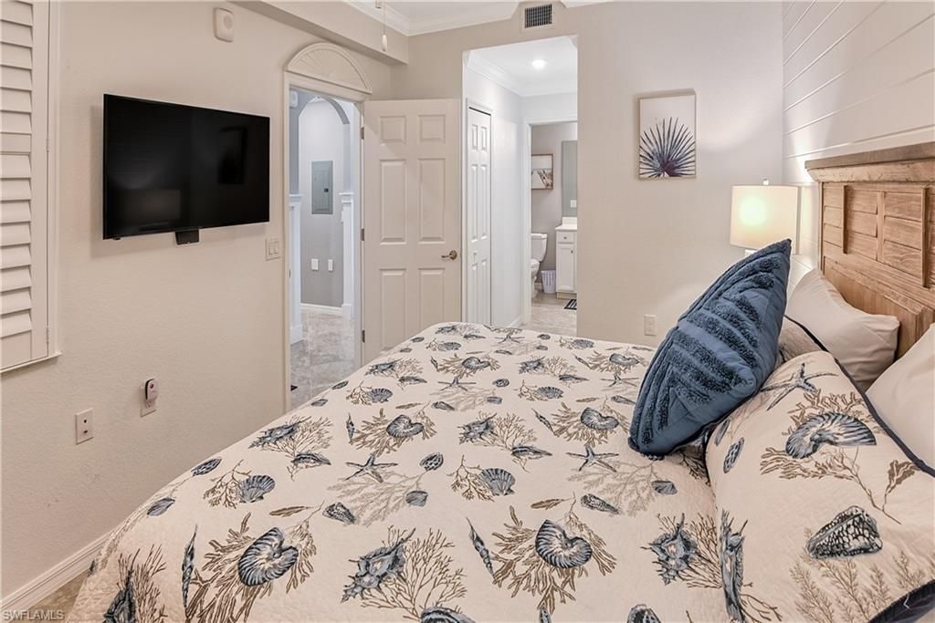 9572 Trevi Ct, Unit 5037, Naples, FL 34113 Photo