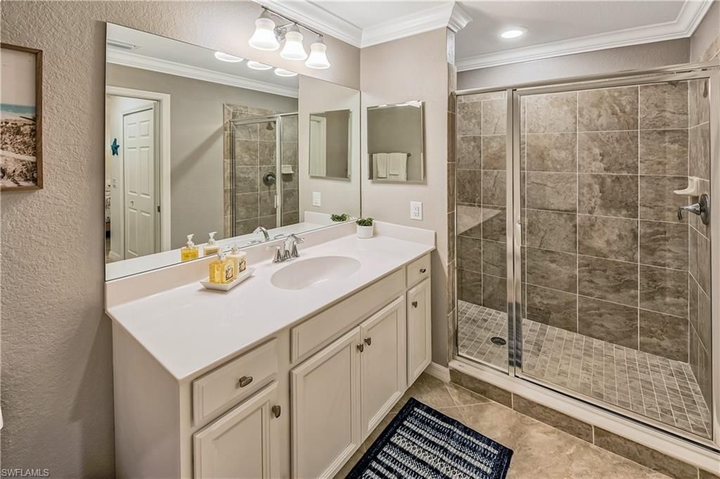 9572 Trevi Ct, Unit 5037, Naples, FL 34113 Photo