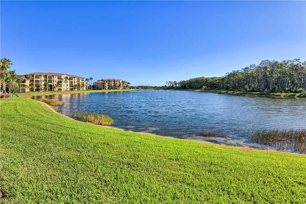 9572 Trevi Ct, Unit 5037, Naples, FL 34113 Photo