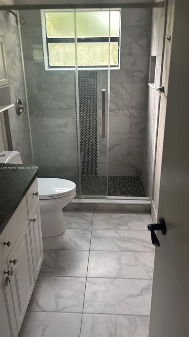 590 SW 166th Ter, Weston, FL 33326 Photo