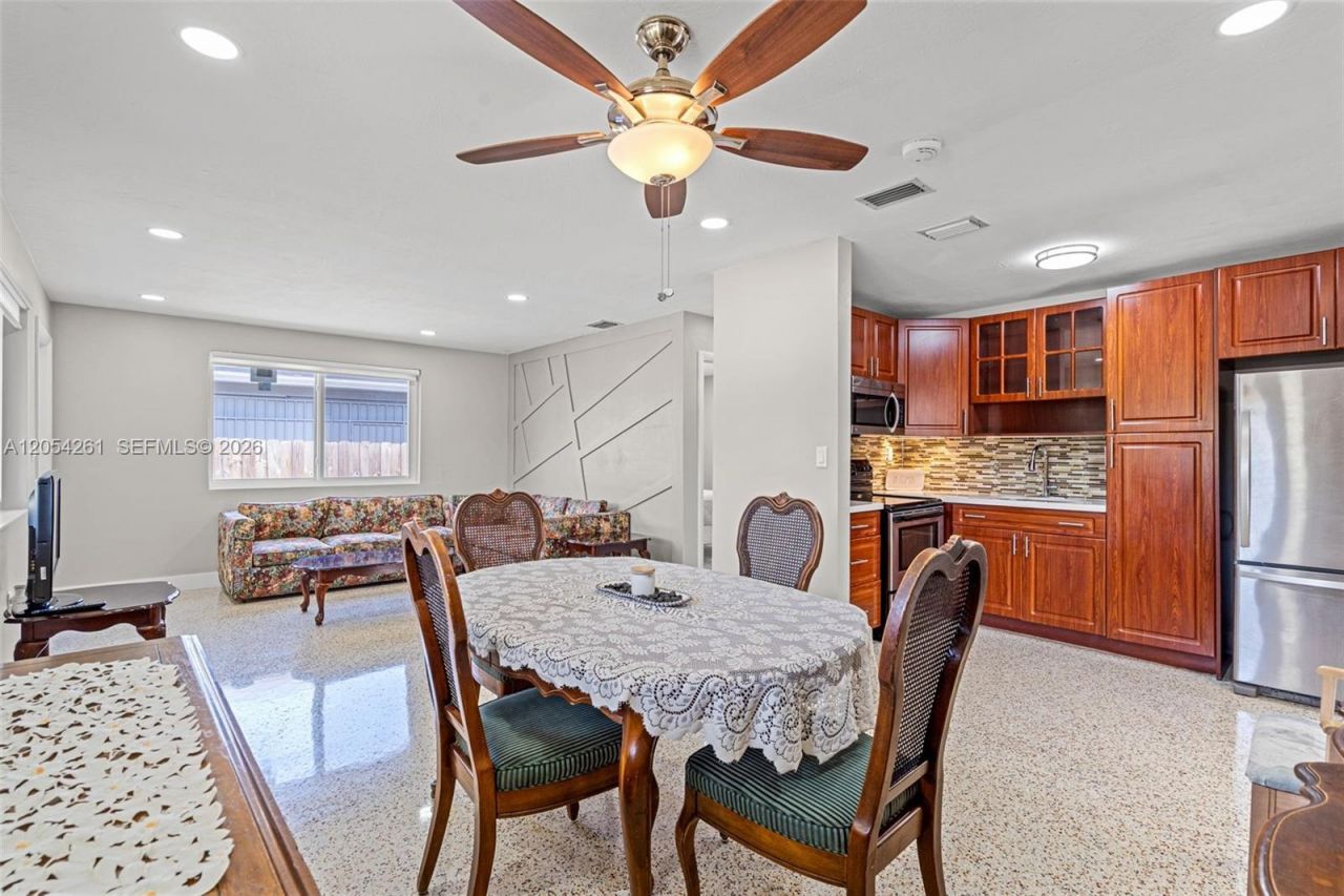 766 E 36th St, Hialeah, FL 33013 Photo
