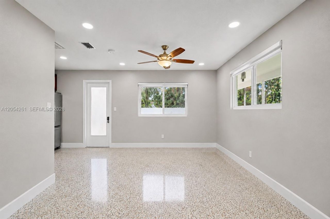 766 E 36th St, Hialeah, FL 33013 Photo