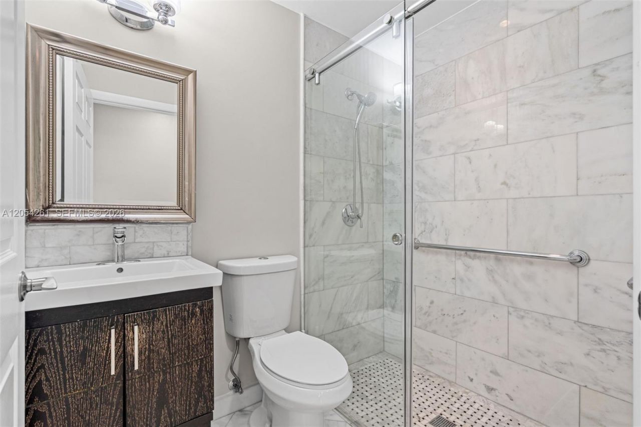 766 E 36th St, Hialeah, FL 33013 Photo