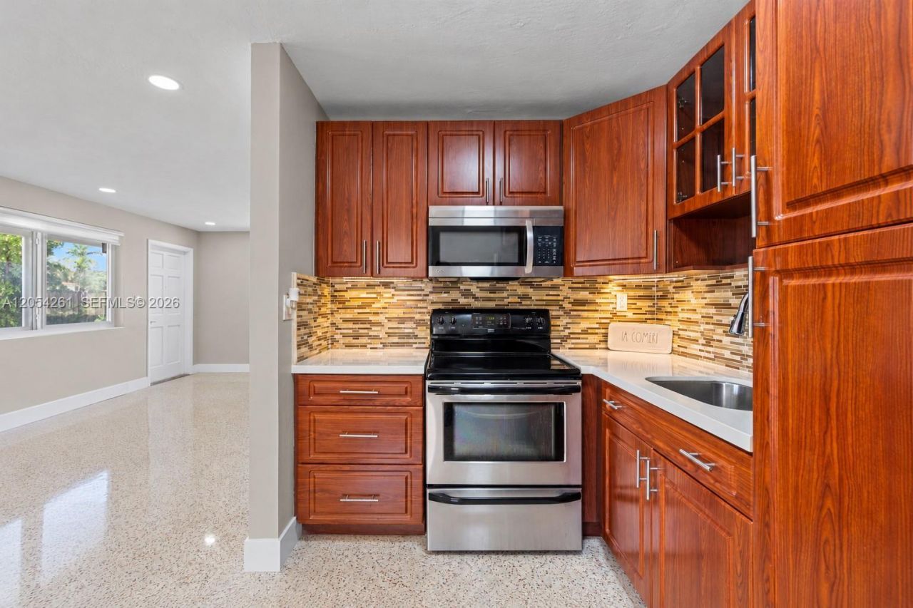 766 E 36th St, Hialeah, FL 33013 Photo