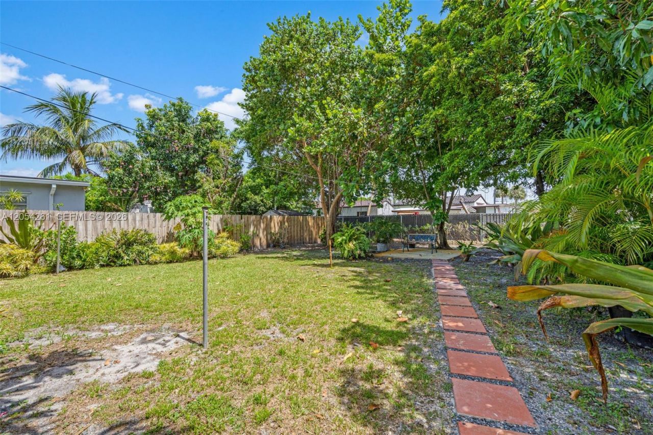 766 E 36th St, Hialeah, FL 33013 Photo