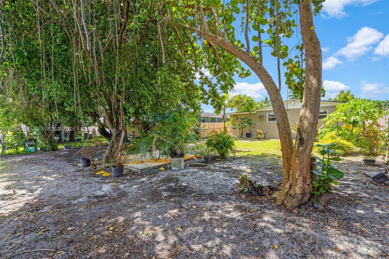 766 E 36th St, Hialeah, FL 33013 Photo