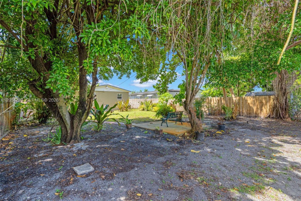 766 E 36th St, Hialeah, FL 33013 Photo