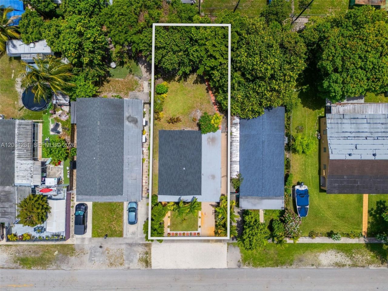 766 E 36th St, Hialeah, FL 33013 Photo