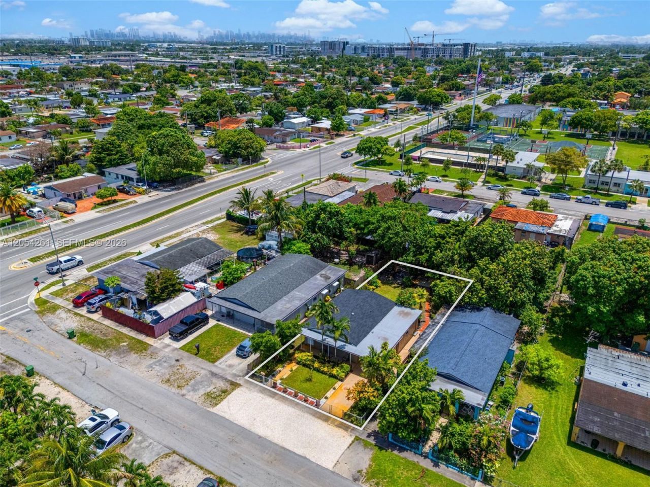 766 E 36th St, Hialeah, FL 33013 Photo
