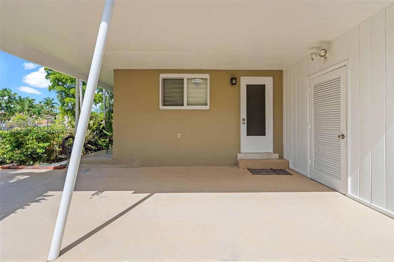 766 E 36th St, Hialeah, FL 33013 Photo