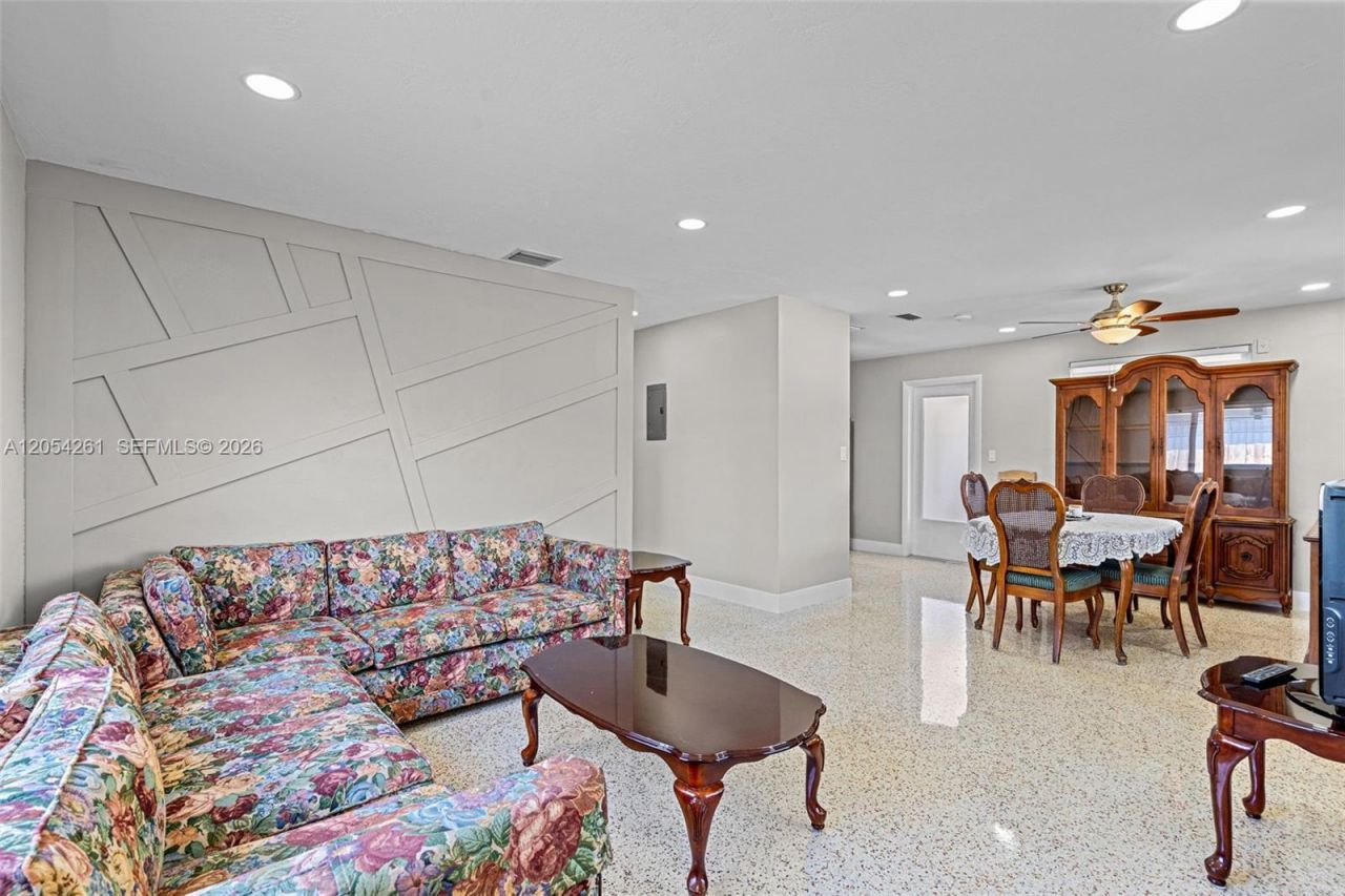 766 E 36th St, Hialeah, FL 33013 Photo
