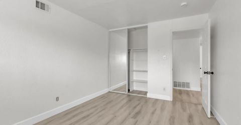 5890 Hollyhurst Way, Sacramento, CA 95823 Photo