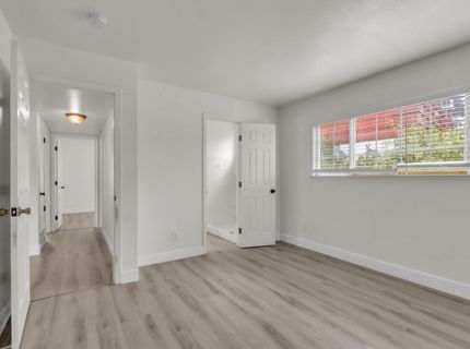 5890 Hollyhurst Way, Sacramento, CA 95823 Photo