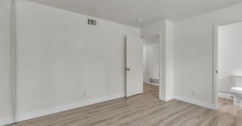 5890 Hollyhurst Way, Sacramento, CA 95823 Photo
