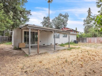 5890 Hollyhurst Way, Sacramento, CA 95823 Photo