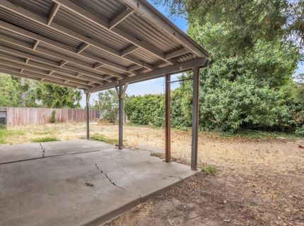 5890 Hollyhurst Way, Sacramento, CA 95823 Photo