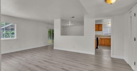 5890 Hollyhurst Way, Sacramento, CA 95823 Photo