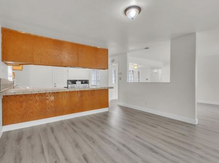 5890 Hollyhurst Way, Sacramento, CA 95823 Photo