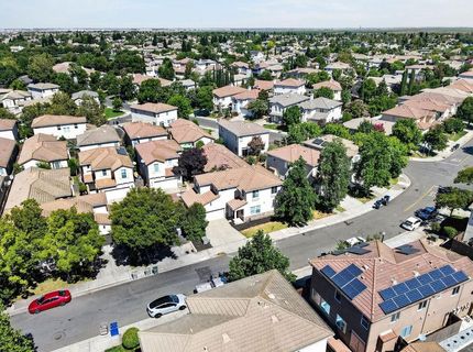5455 Birk Way, Sacramento, CA 95835 Photo