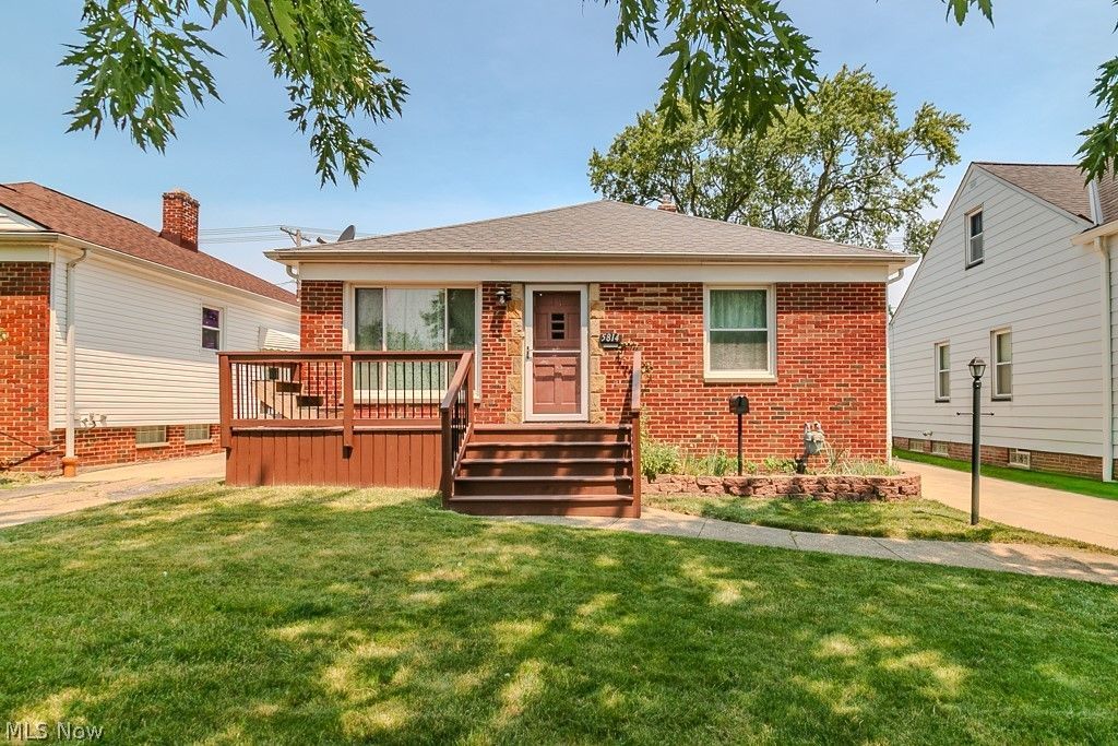 5814 Sunderland Drive, Parma, OH 44129 Main Photo