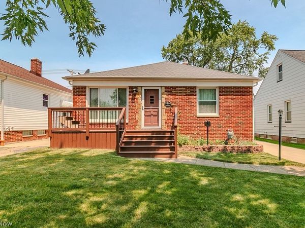 5814 Sunderland Drive, Parma, OH 44129