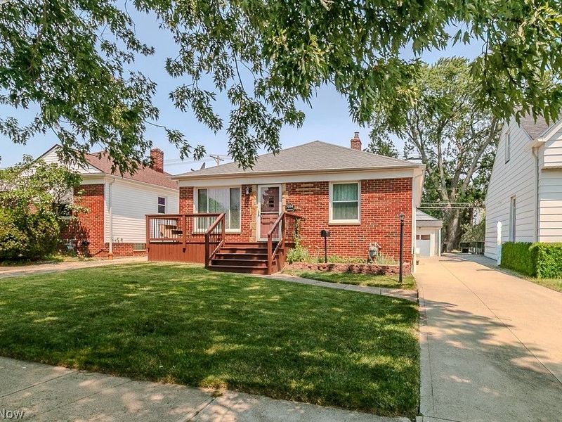 5814 Sunderland Drive, Parma, OH 44129 Photo 10