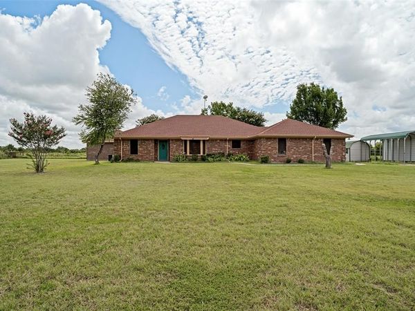 3511 County Road 1108, Celeste, TX 75423