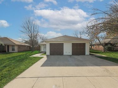 1817 San Rafael Street , Fort Worth, TX 76134