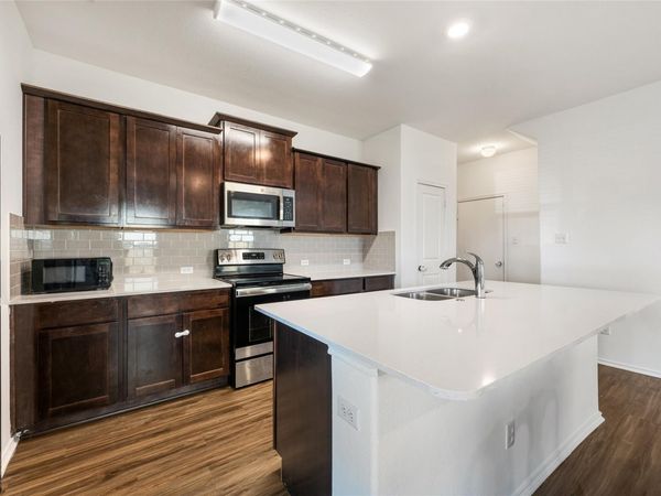 132 Joe Kidd LN, Jarrell, TX 76537