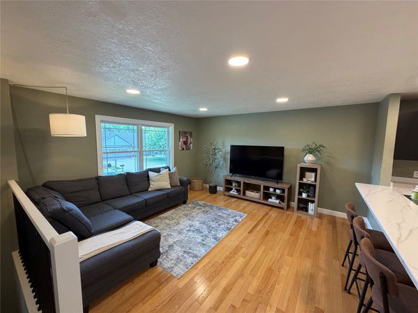 1209 N Prairie Street, Pella, IA 50219