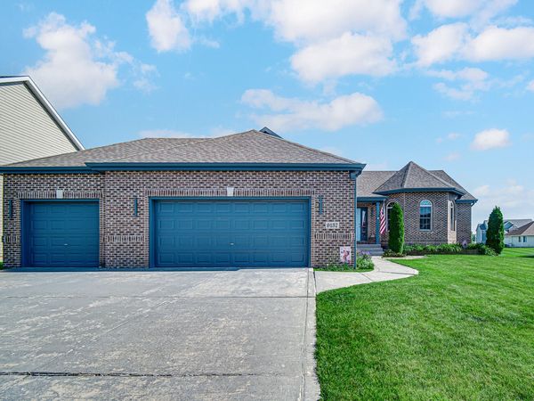 9137 Michigan Drive , Crown Point, IN 46307