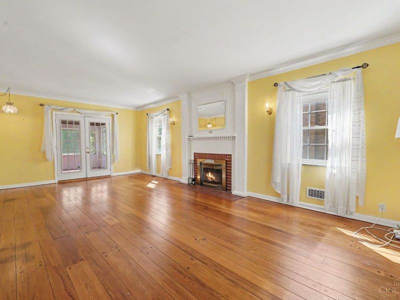 4632 Glenway Ave, Cincinnati, OH 45238 Photo 2