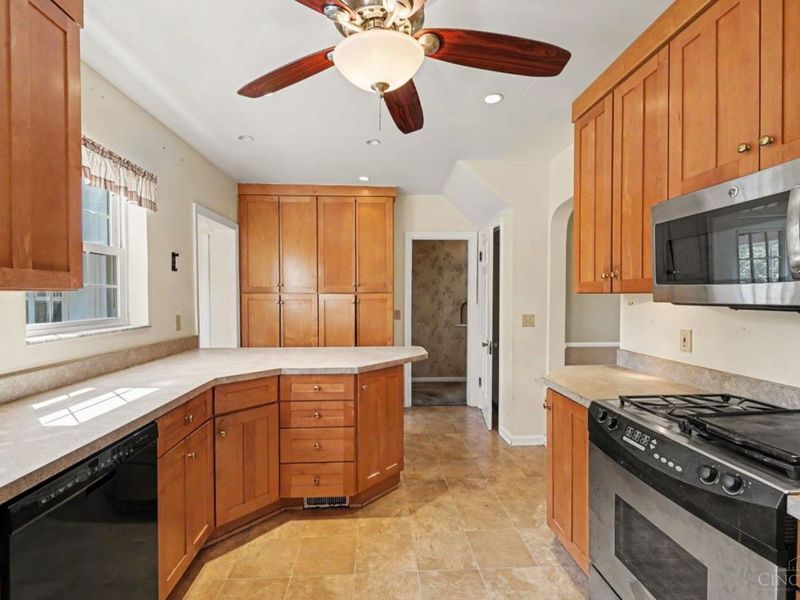 4632 Glenway Ave, Cincinnati, OH 45238 Photo 8