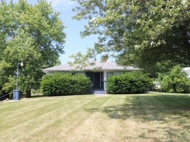 1404 S Graham Road, Flint Twp, MI 48532