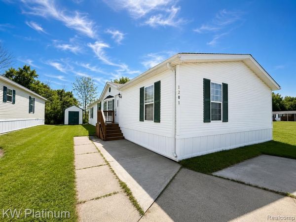 1201 Orchard Lane , Columbus Twp, MI 48063