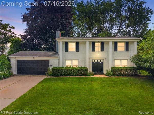 24132 Saint Mary Court, Farmington, MI 48336