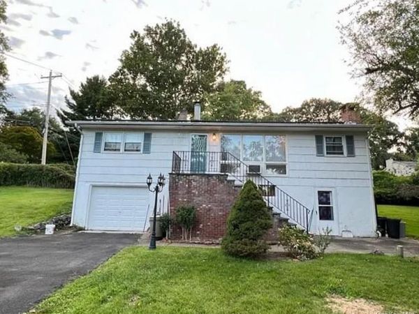 19 Chestnut Street , Stony Point, NY 10980