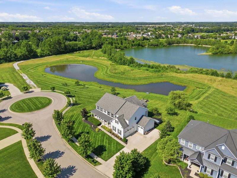 7276 Harvest Point Court, Powell, OH 43065 Photo 2
