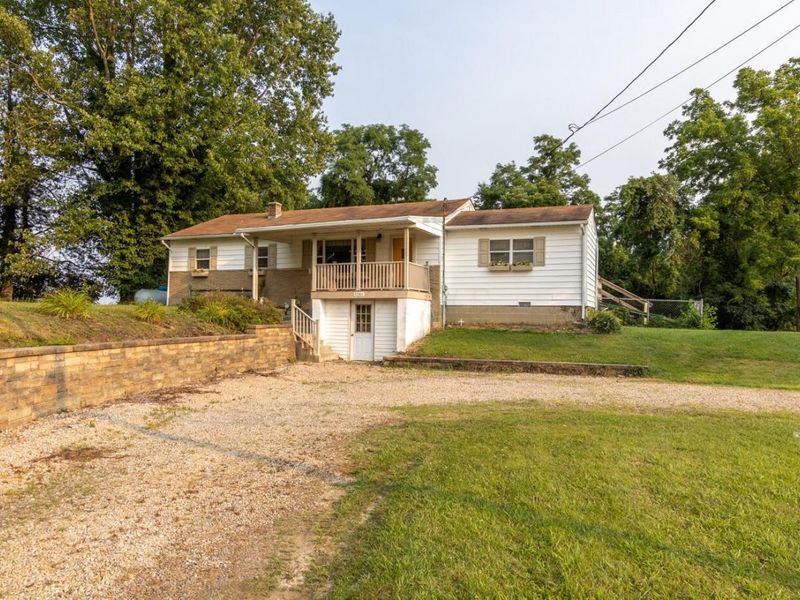 5781 Cincinnati Zanesville Road NE, Lancaster, OH 43130 Photo 2