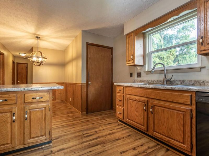 5781 Cincinnati Zanesville Road NE, Lancaster, OH 43130 Photo 22