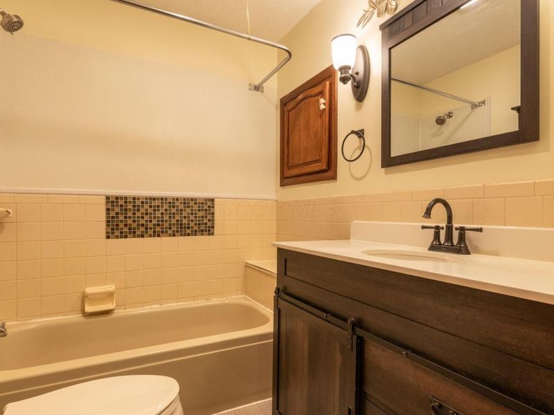 5781 Cincinnati Zanesville Road NE, Lancaster, OH 43130 Photo 26