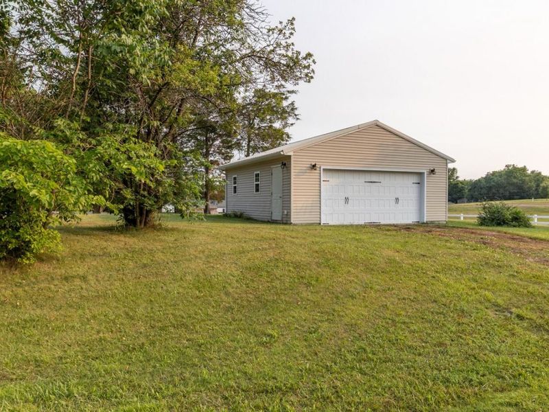 5781 Cincinnati Zanesville Road NE, Lancaster, OH 43130 Photo 4